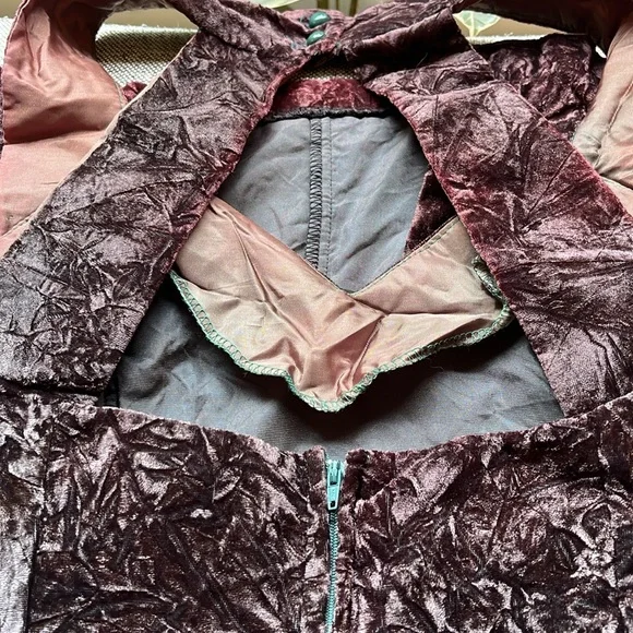 Vintage Crushed Velvet Burgundy Dress with Slit and buttons, Size: 6 - Picture 11 of 17